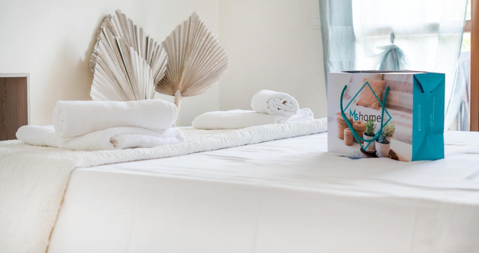 Oleandro Apartment - Featuring A Private Garden And Access To 5 Pools 데센자노델가르다 외부 사진